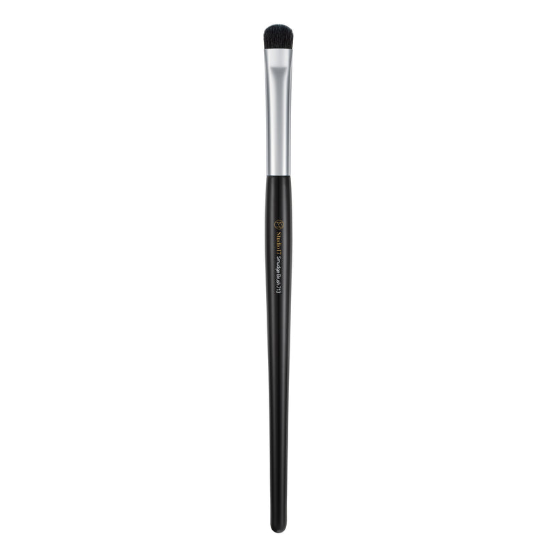 Point eye smudge brush 713