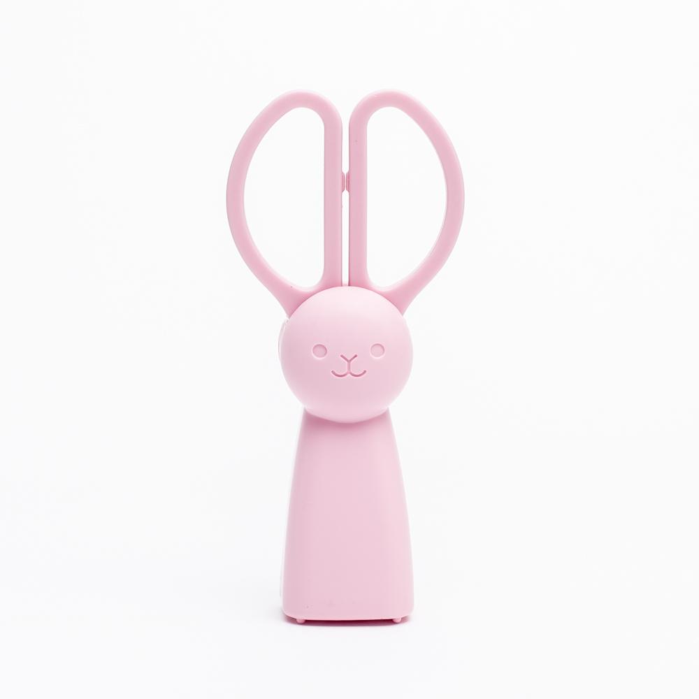 Bunny Scissors with a magnetic standable case