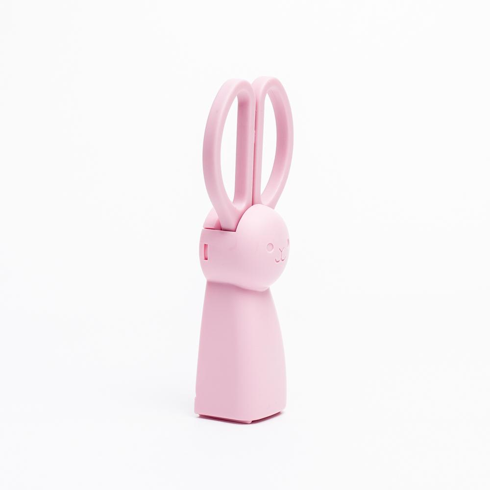 Bunny Scissors with a magnetic standable case